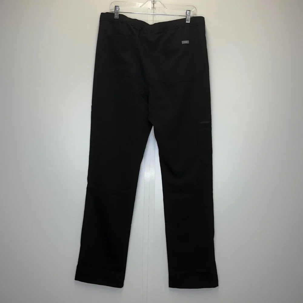 Figs Men’s Cairo Black Cargo Scrub Pants Size L